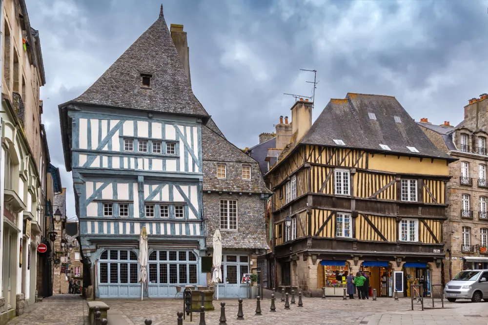 visuel-dinan-ville-caractere